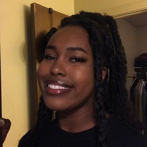 Meet your Posher, Nina